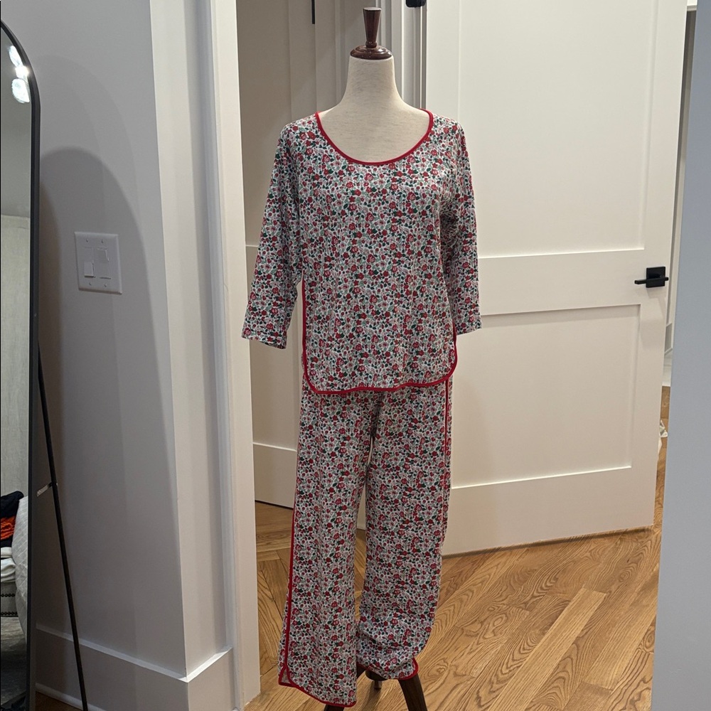 LAKE Floral Print Women's Pajama Set - Picture 2 of 9